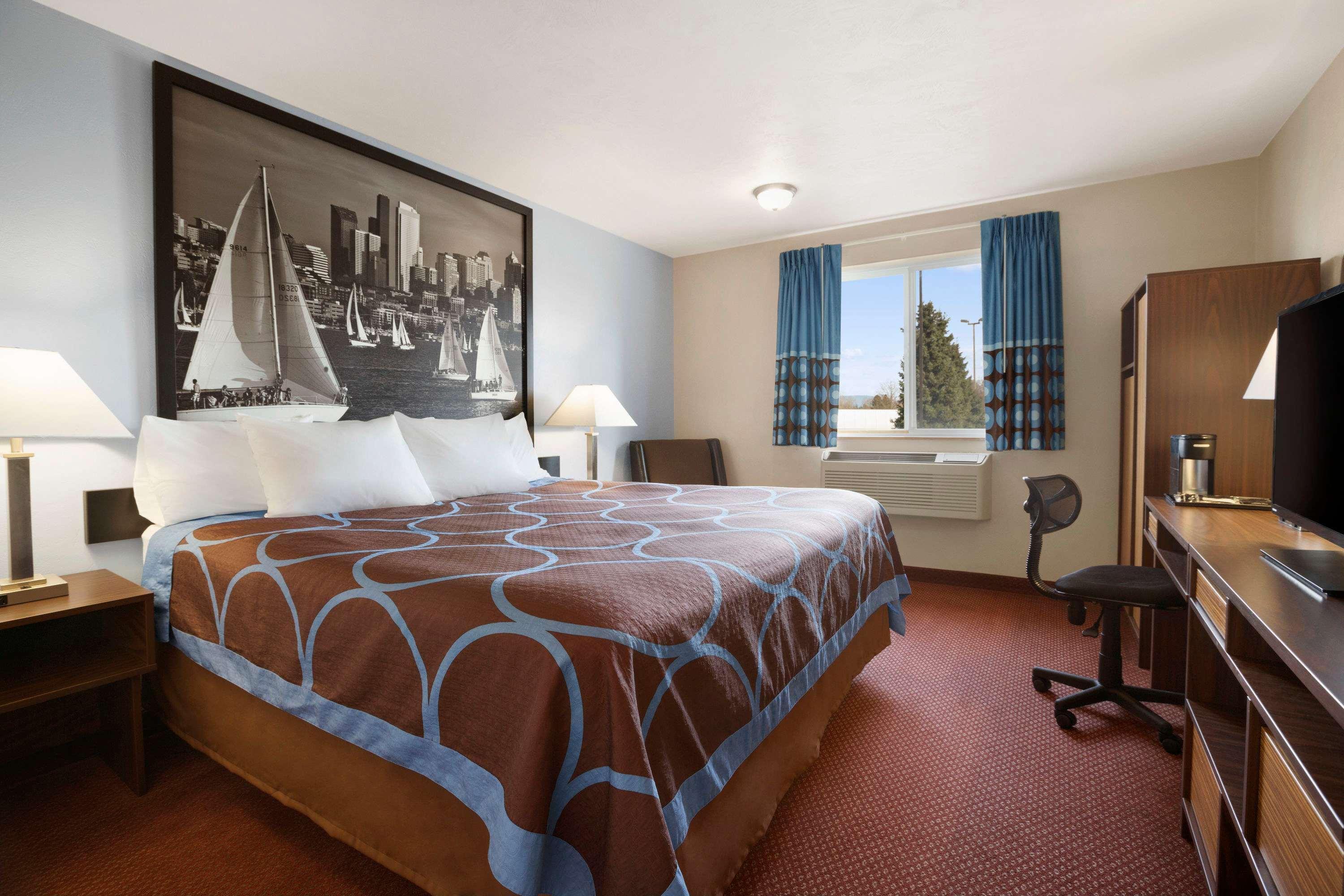 Super 8 By Wyndham Bellingham Airport/Ferndale Hotel Exterior photo