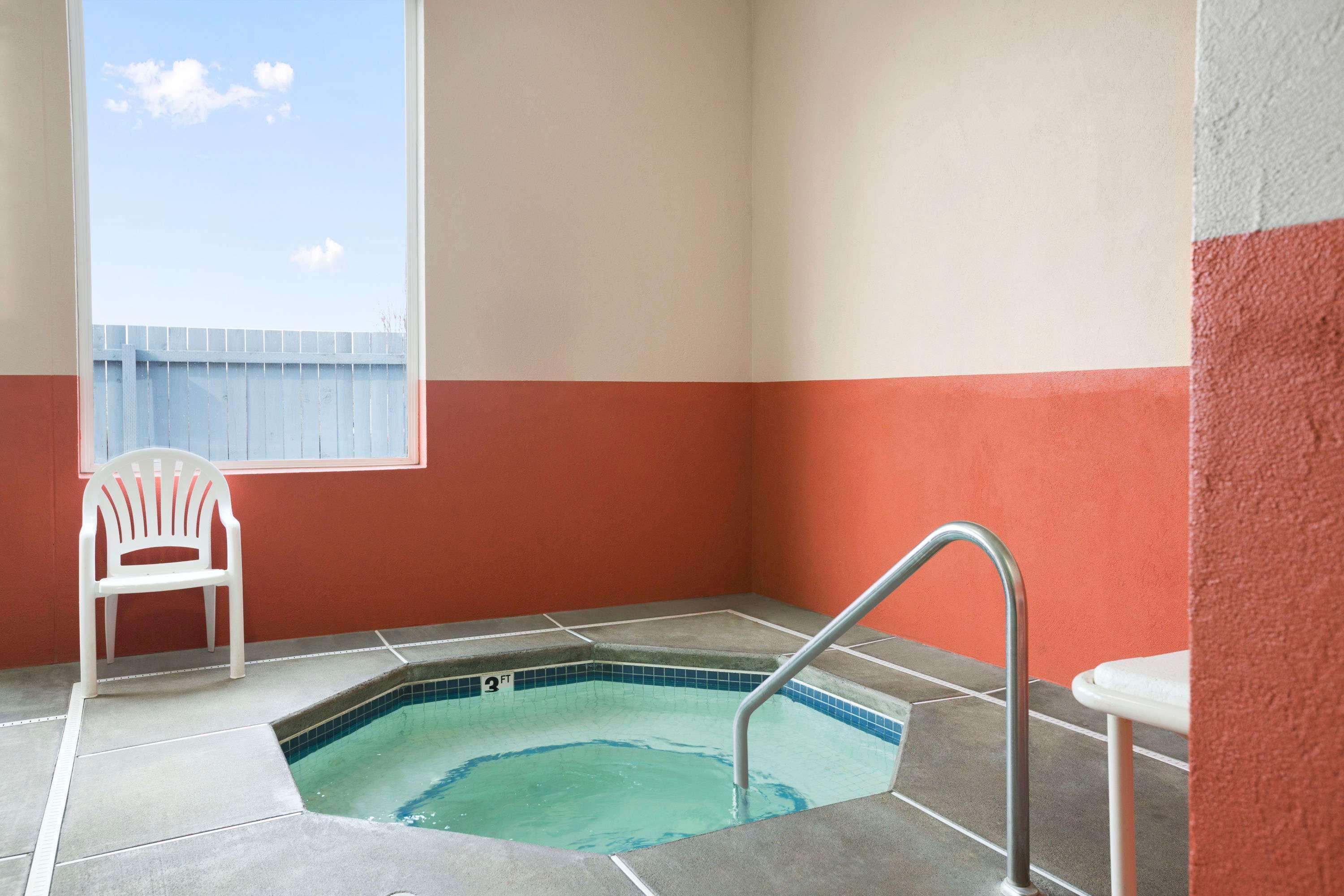 Super 8 By Wyndham Bellingham Airport/Ferndale Hotel Exterior photo